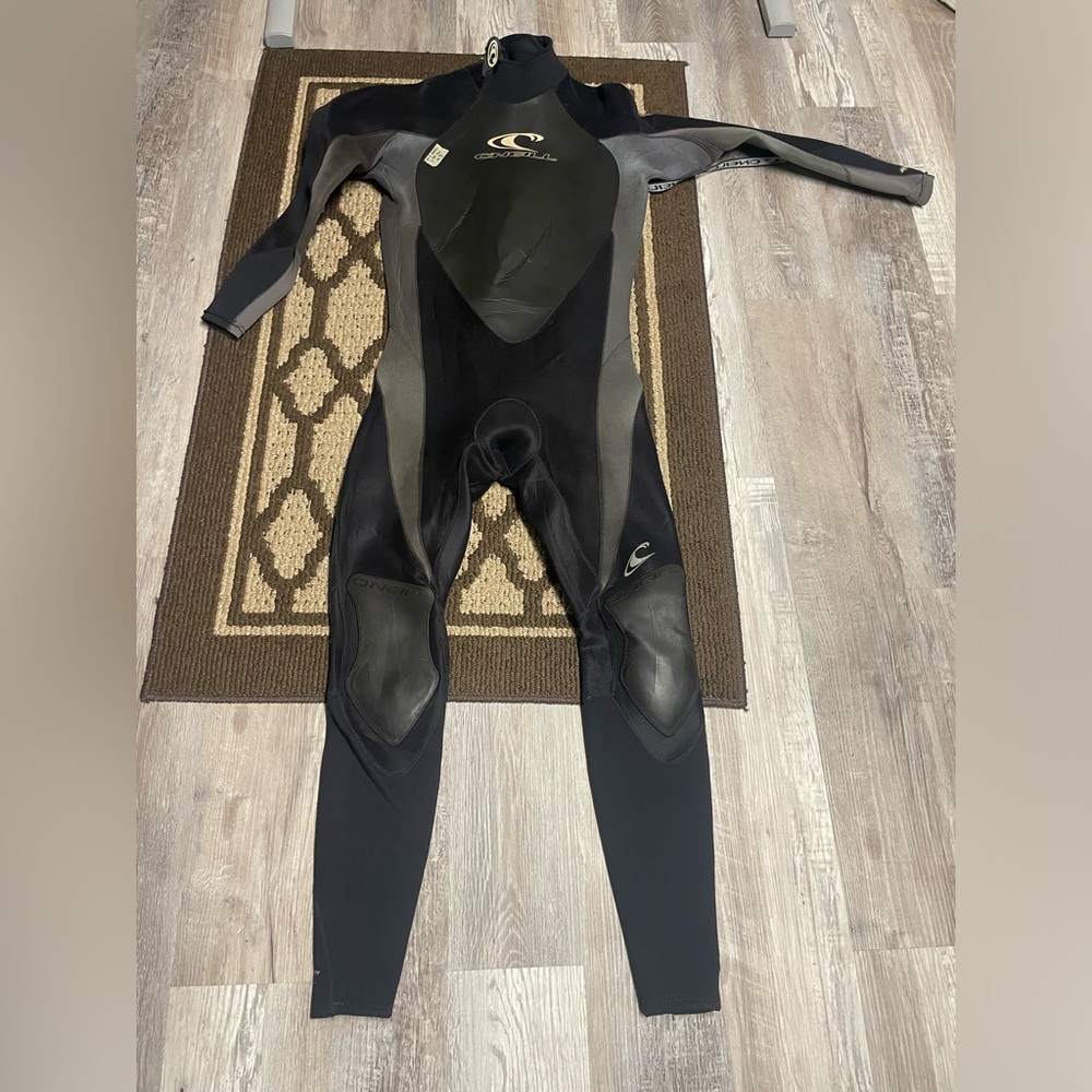 O’Neill 4/3MM Men’s XL Back Zip Full Wetsuit